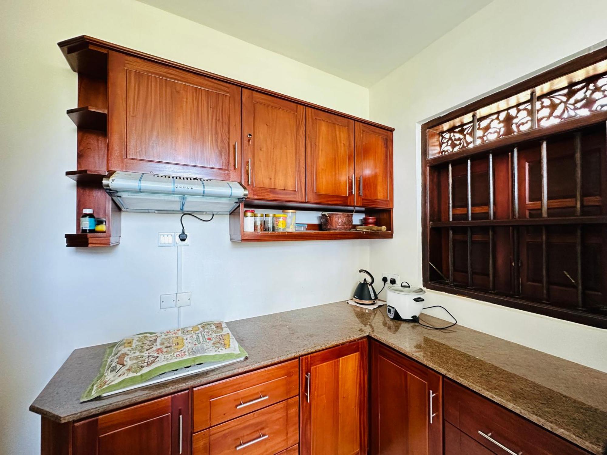 House By The Sea Hikka Hotel Hikkaduwa Bagian luar foto